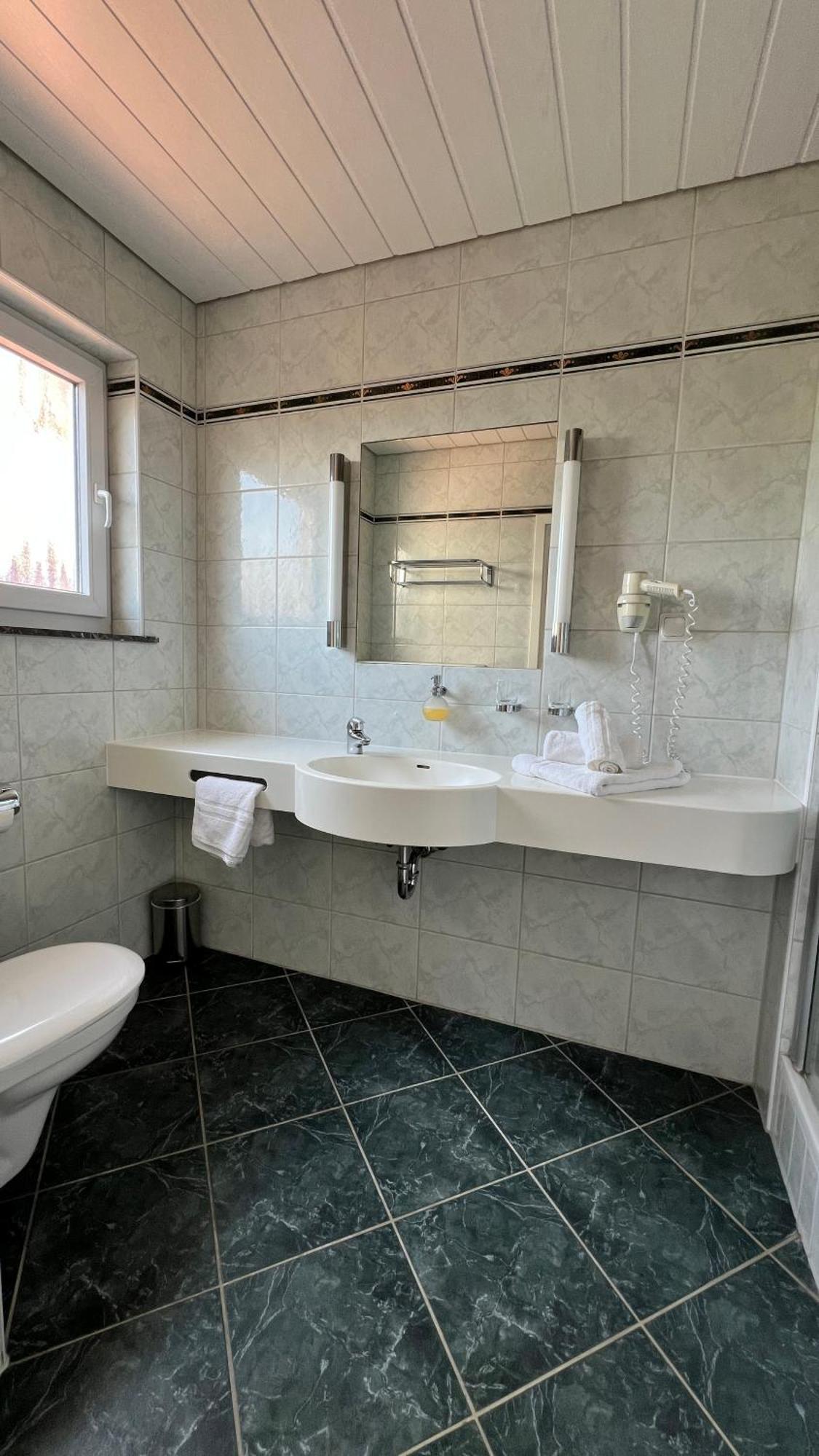 Gaestehaus Kliebenstein Saarwellingen Exteriör bild